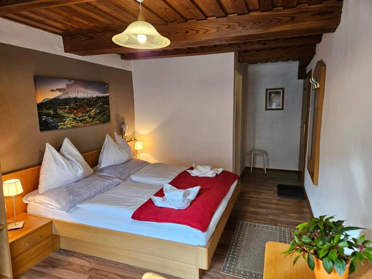 Gasthof-Pension Alt Kirchheim Бад-Кляйнкірхгайм Екстер'єр фото