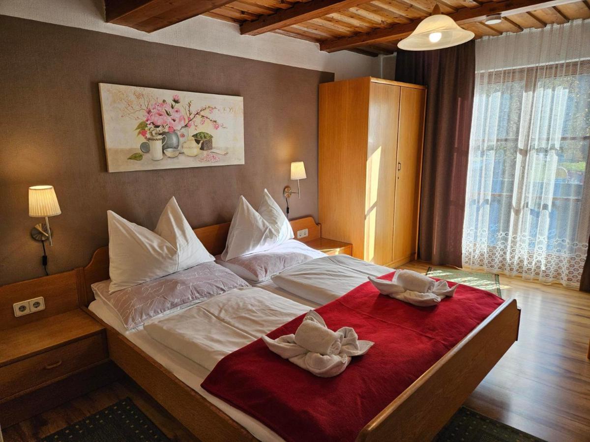 Gasthof-Pension Alt Kirchheim Бад-Кляйнкірхгайм Екстер'єр фото