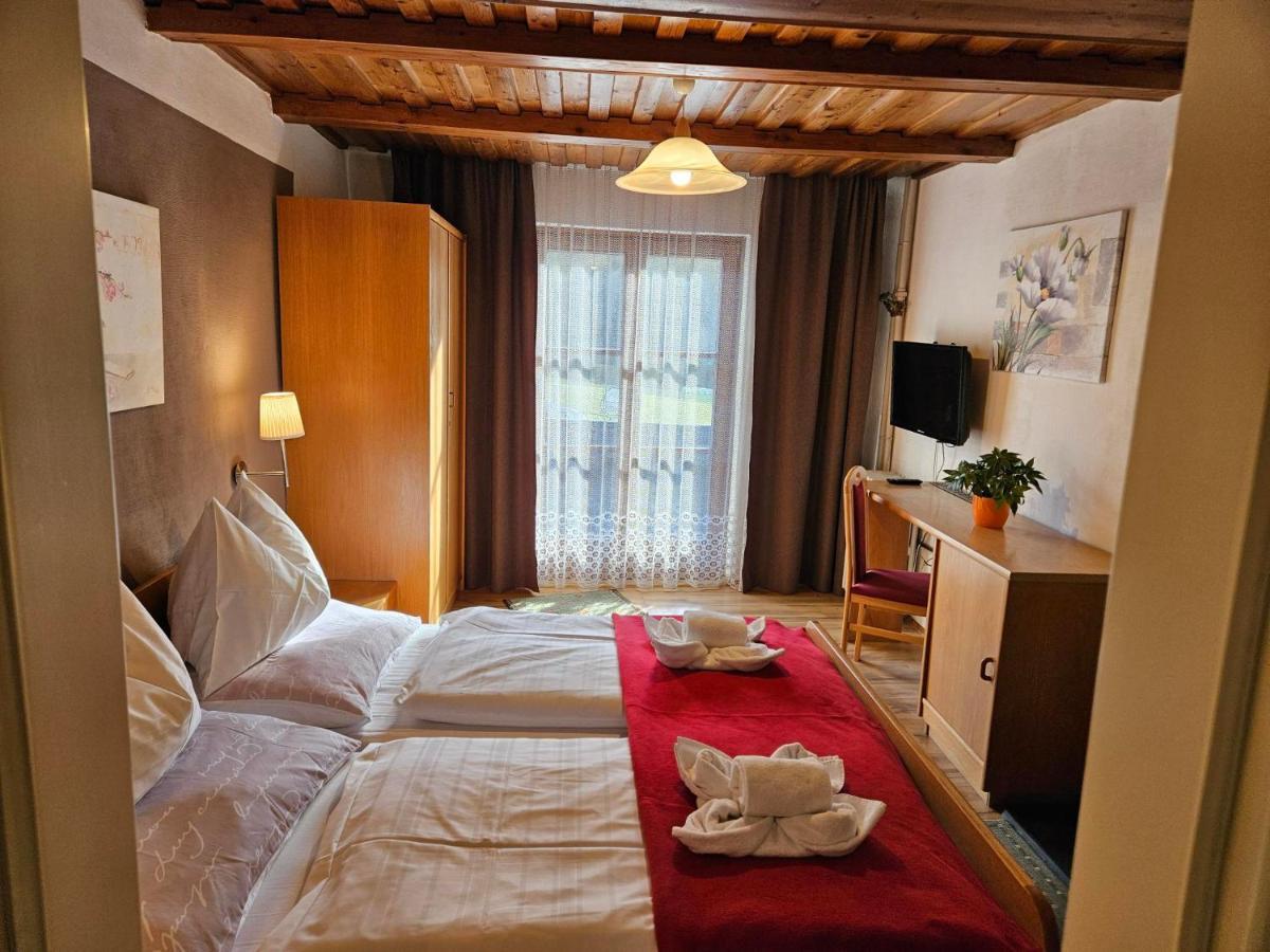 Gasthof-Pension Alt Kirchheim Бад-Кляйнкірхгайм Екстер'єр фото