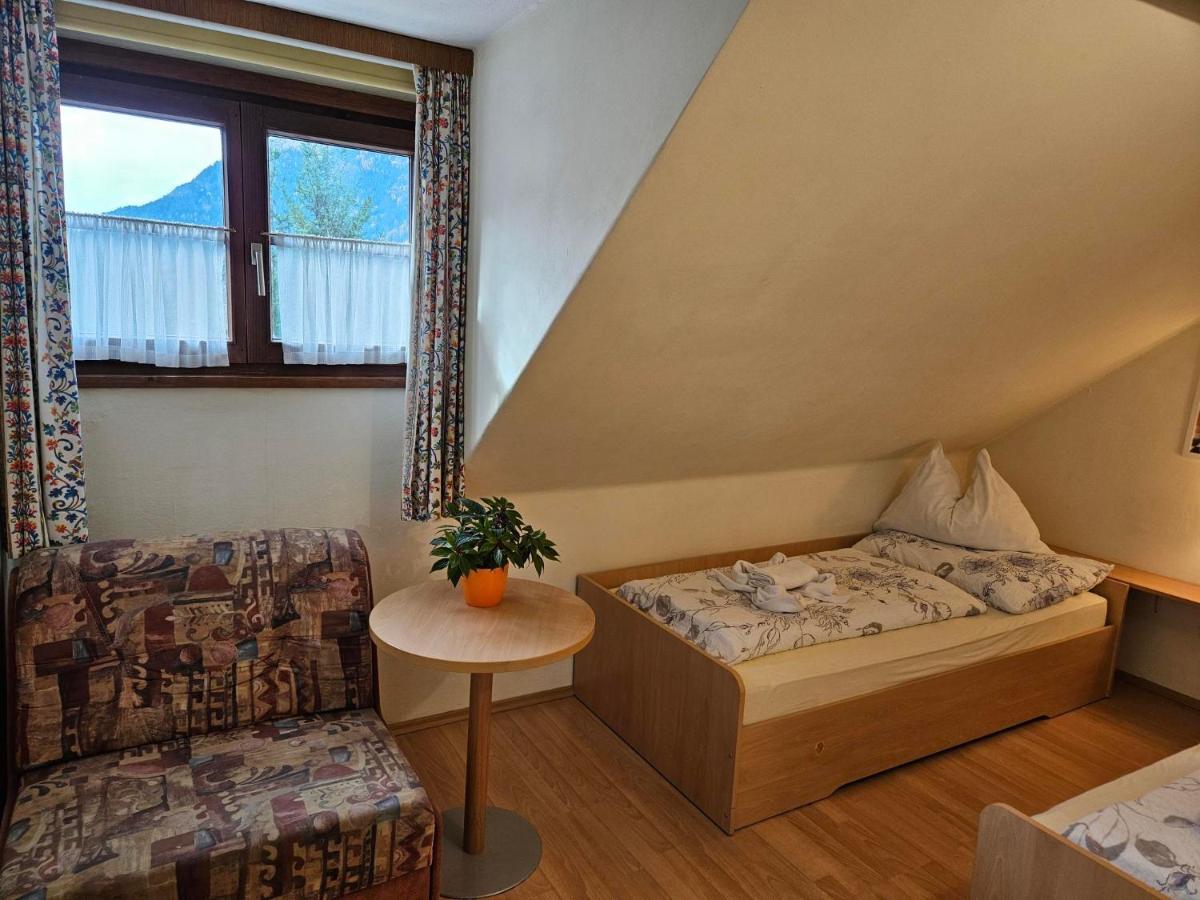 Gasthof-Pension Alt Kirchheim Бад-Кляйнкірхгайм Екстер'єр фото